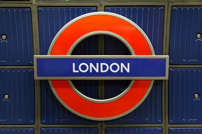 Residential trajectories of high-skilled transnational migrants in a global city: Exploring the housing choices of Russian and Italian professionals in London
