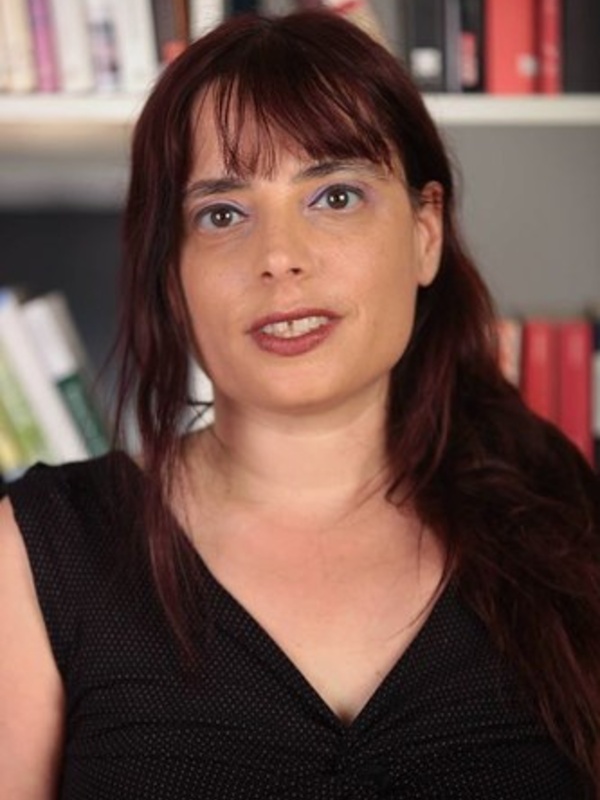 Dr Halleli Pinson