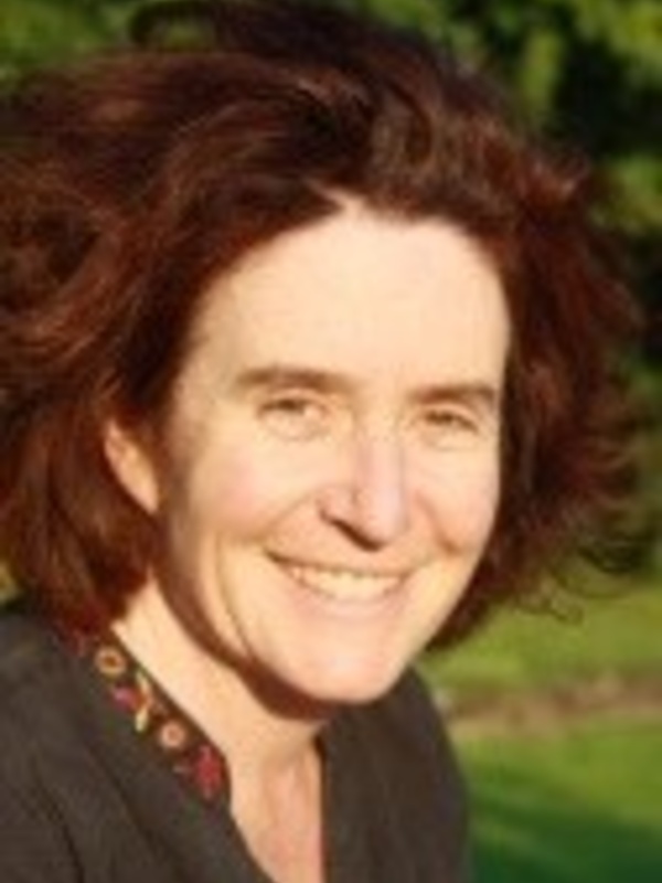 Dr Romola Davenport