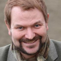 Dr Benjamin  Schraven