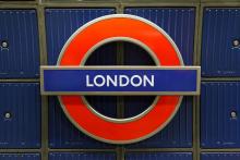 Residential trajectories of high-skilled transnational migrants in a global city: Exploring the housing choices of Russian and Italian professionals in London